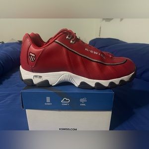 Mens Kswiss ST 329 CMF Memory foam training shoe.
